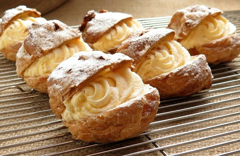 シュークリームにこだわり | 通販の販売ならヒカリミライ